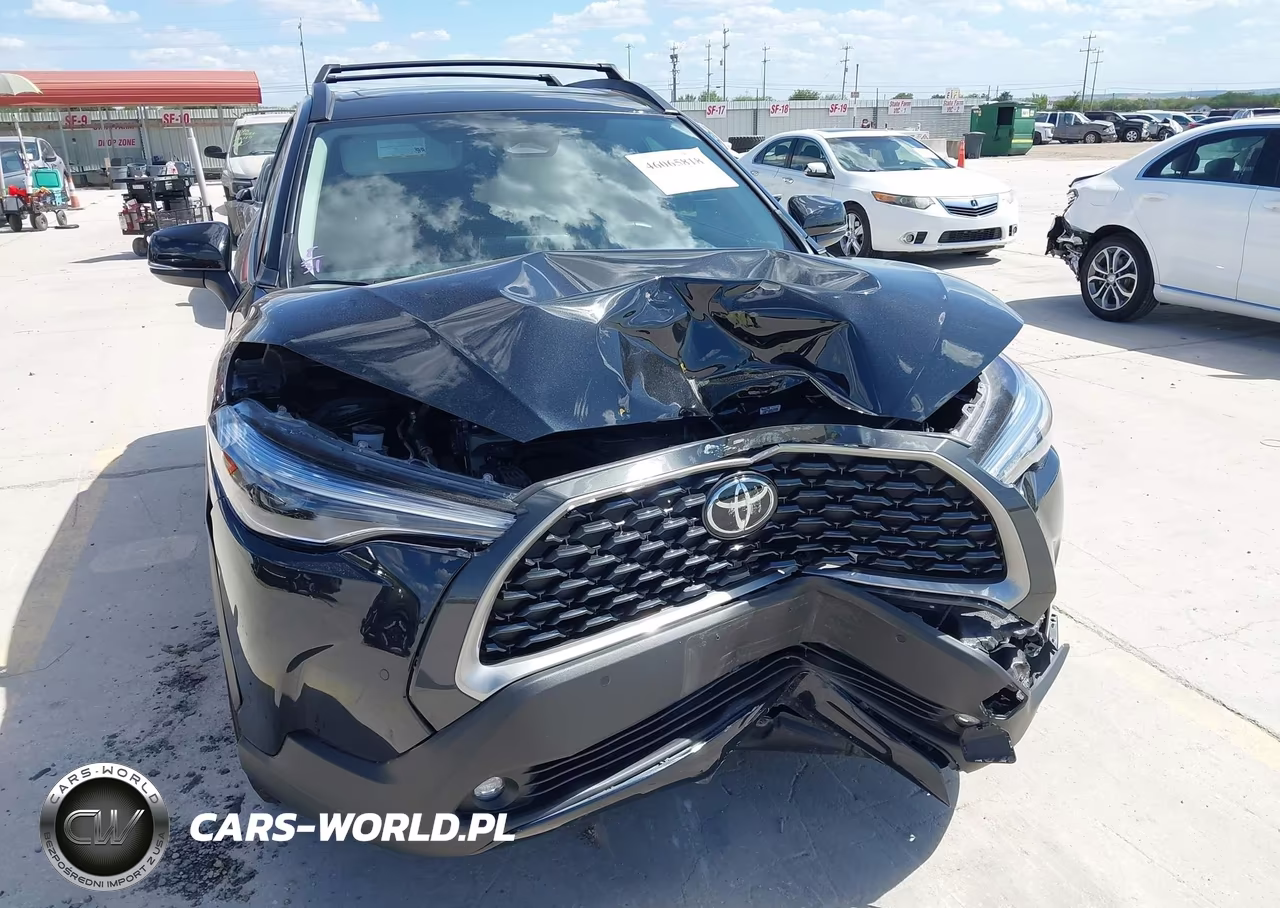 2025 Toyota Corolla Cross Xle VIN:7MUDAAAG7SV139967 - 6