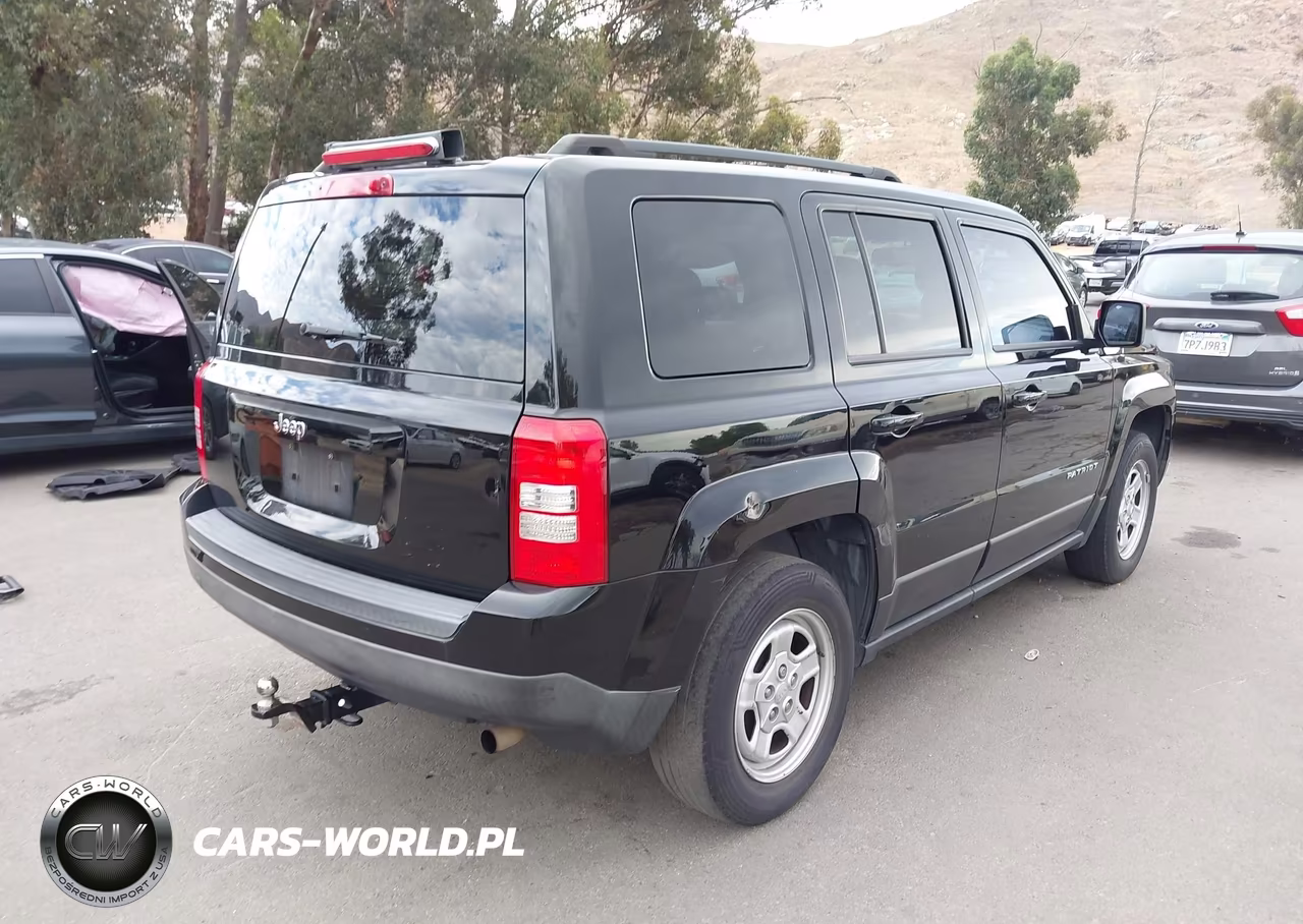 2016 Jeep Patriot Sport VIN:1C4NJPBA0GD775130 - 4