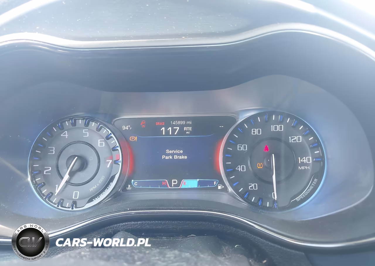 2015 Chrysler 200 C VIN:1C3CCCBG2FN516893 - 7