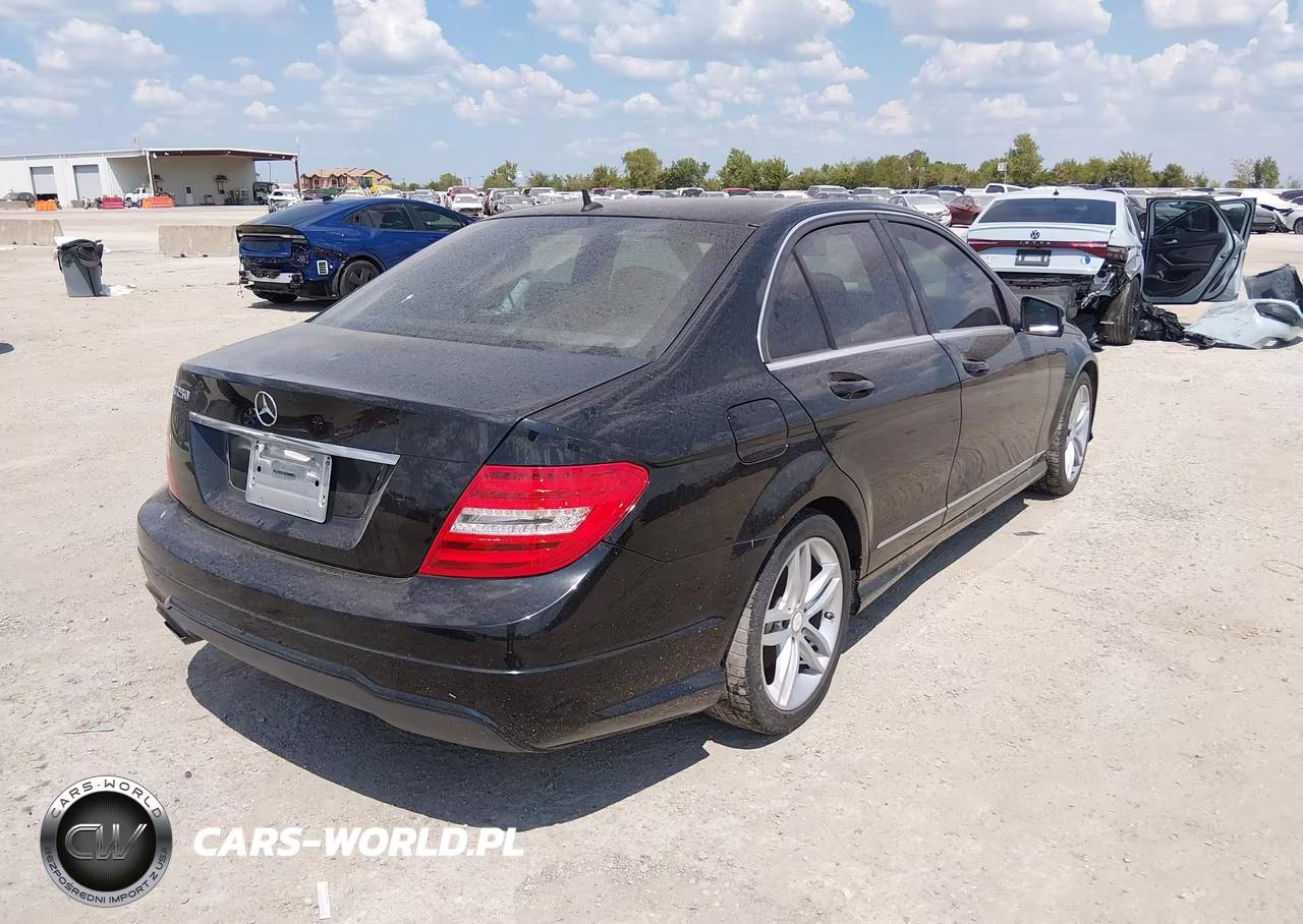 2014 Mercedes-Benz C 250 Sport VIN:WDDGF4HB7EA955461 - 4
