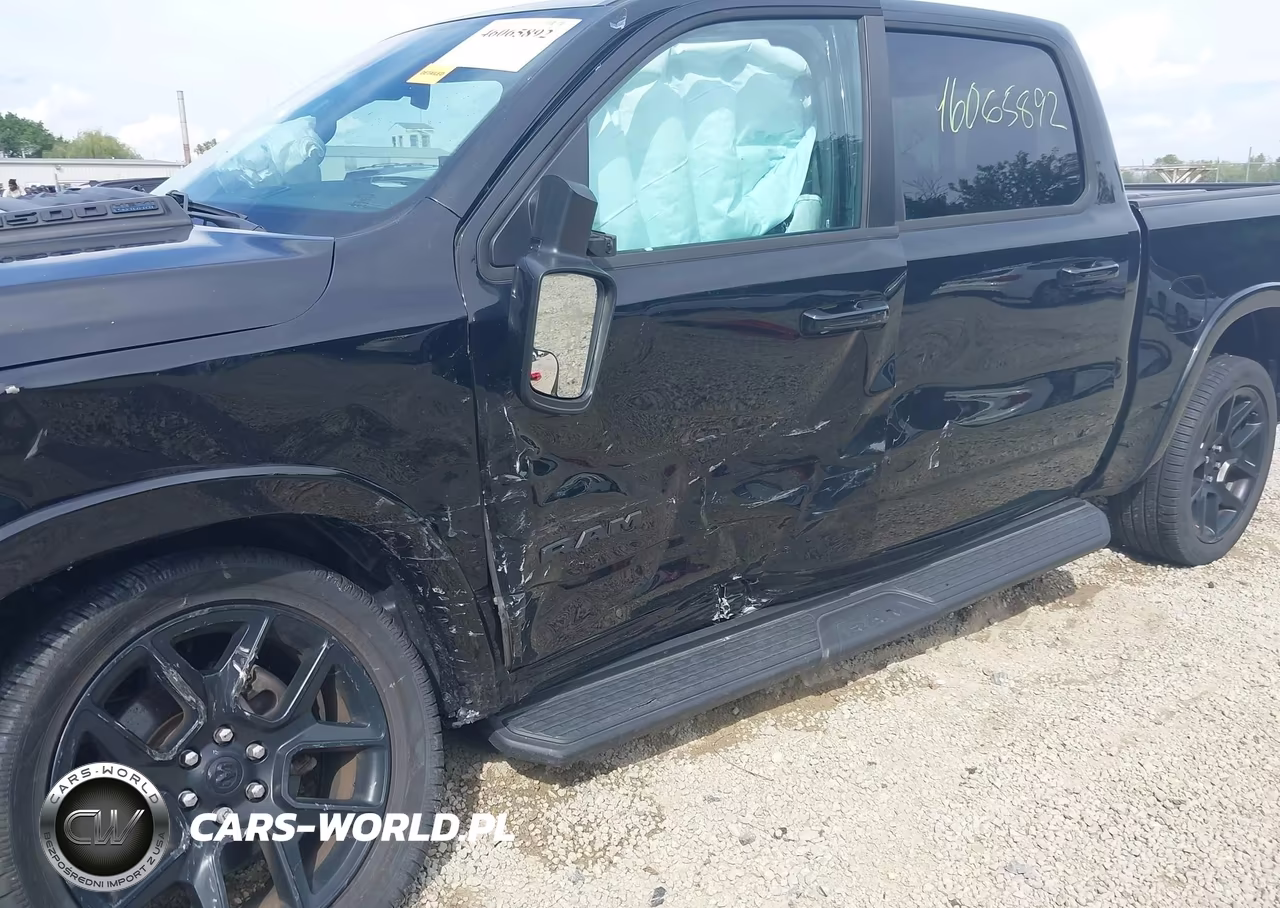 2021 Ram 1500 Laramie 4X4 5'7 Box VIN:1C6SRFJT6MN654625 - 17
