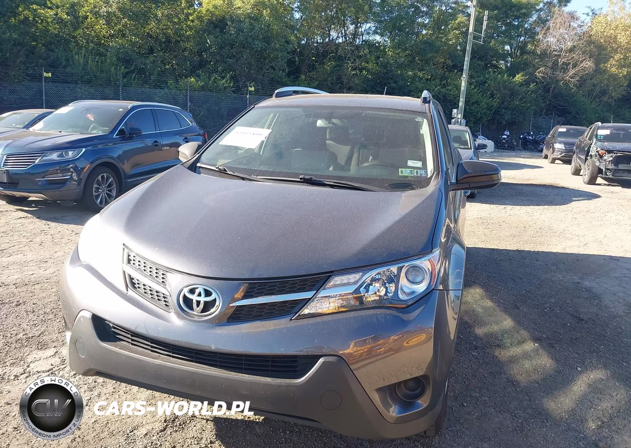 2015 Toyota Rav4 Le VIN:JTMBFREV7FJ047013 - 2