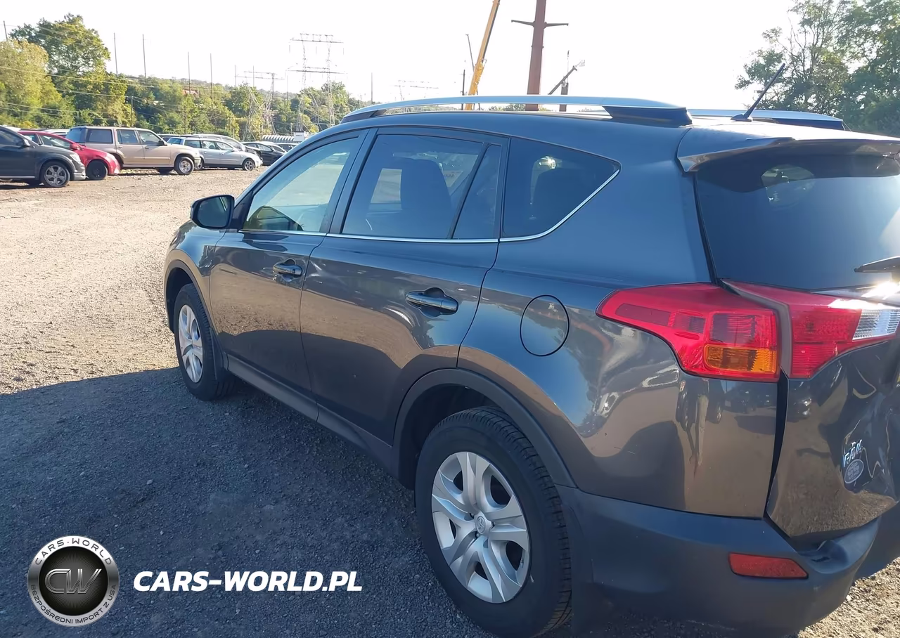 2015 Toyota Rav4 Le VIN:JTMBFREV7FJ047013 - 3