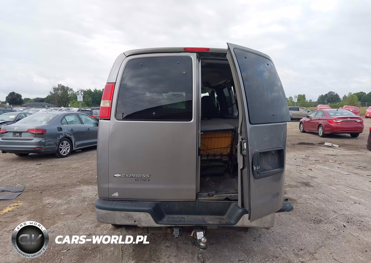 2009 Chevrolet Express 2500 Ls VIN:1GAGG25K791102735 - 17