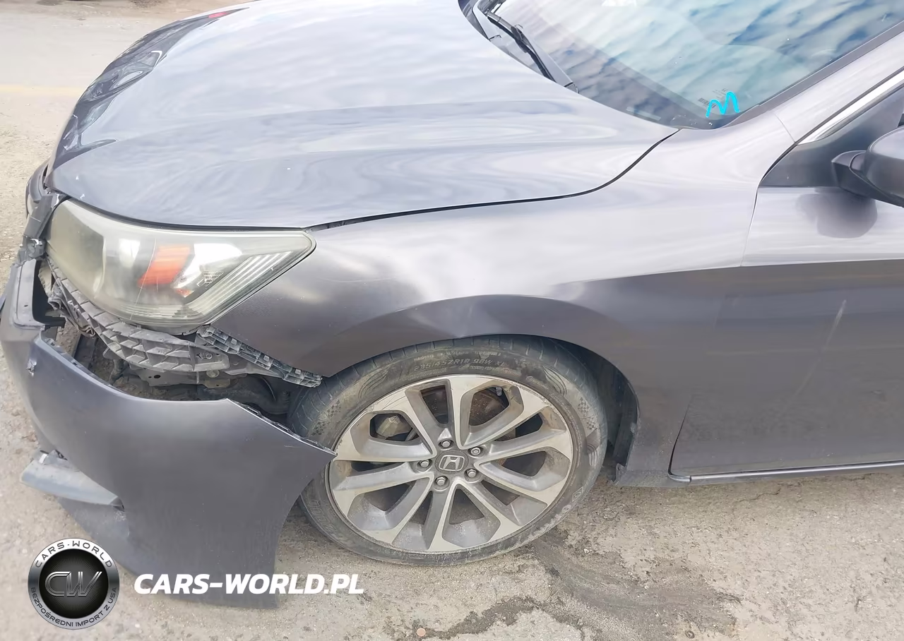 2015 Honda Accord Sport VIN:1HGCR2F58FA138858 - 15