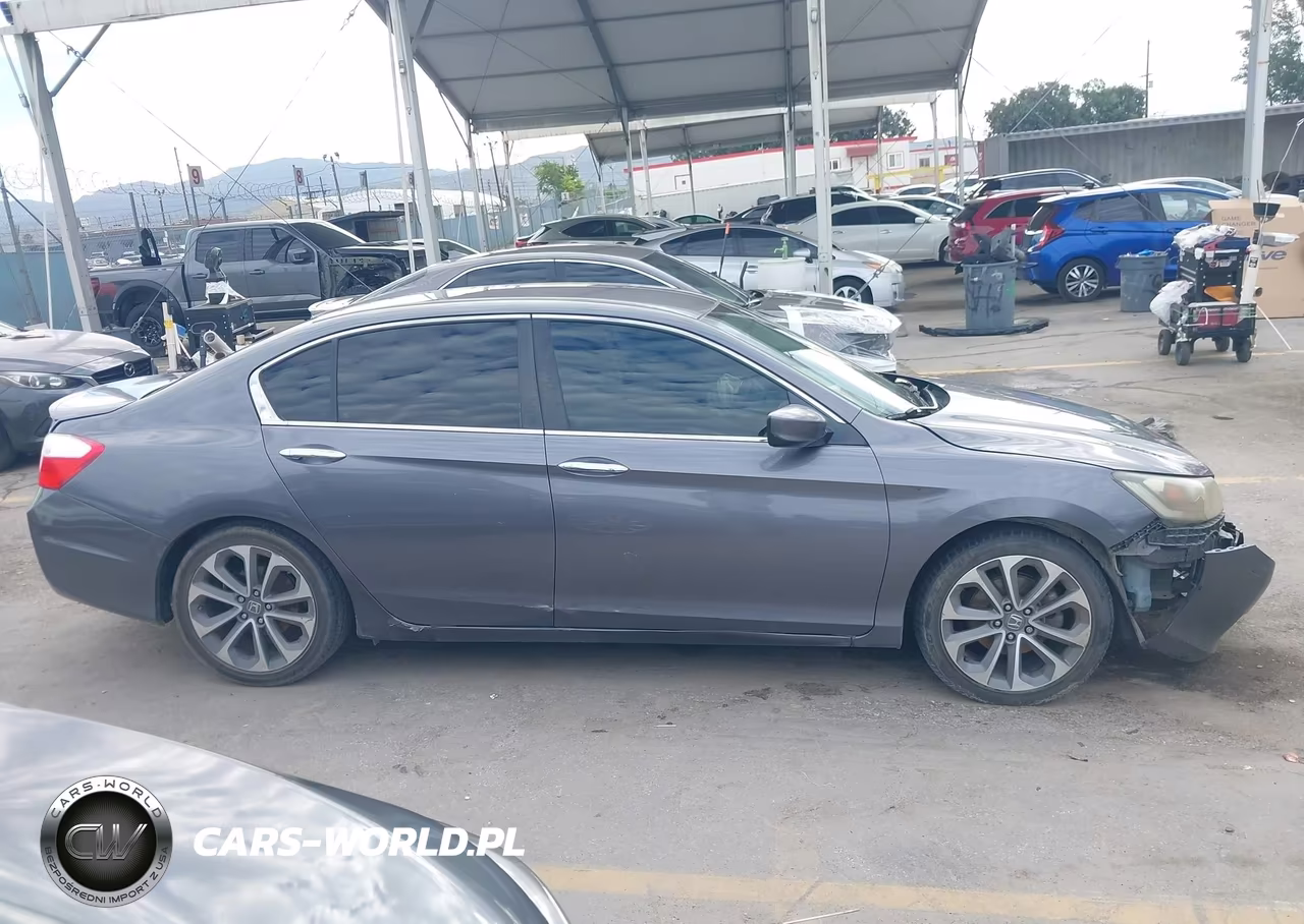 2015 Honda Accord Sport VIN:1HGCR2F58FA138858 - 17