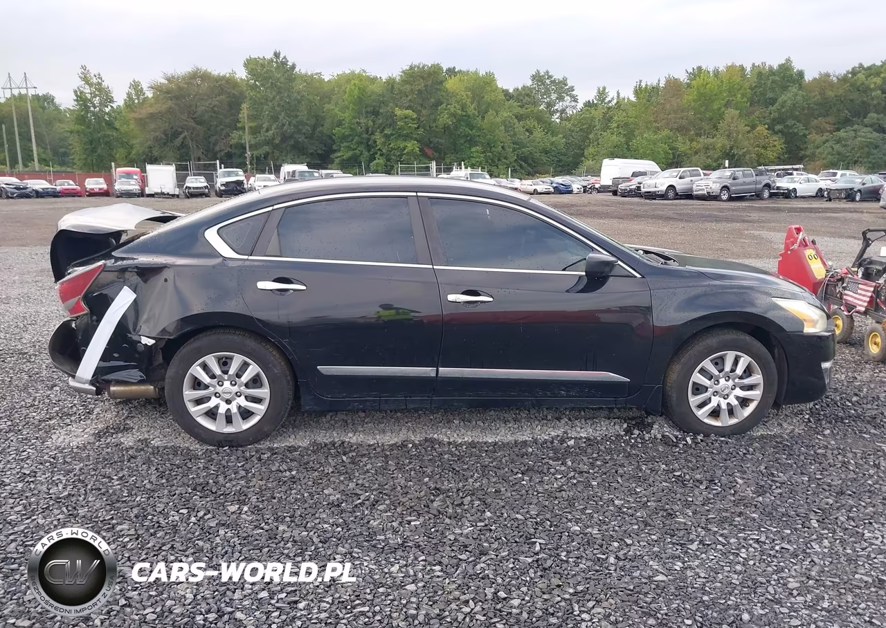 2015 Nissan Altima 2.5 S VIN:1N4AL3AP7FN325626 - 13
