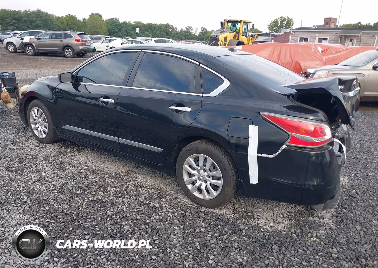 2015 Nissan Altima 2.5 S VIN:1N4AL3AP7FN325626 - 3