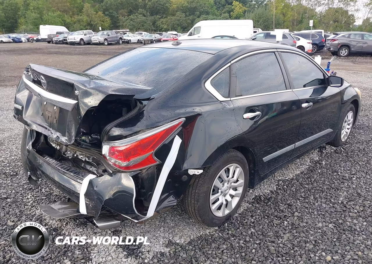2015 Nissan Altima 2.5 S VIN:1N4AL3AP7FN325626 - 6
