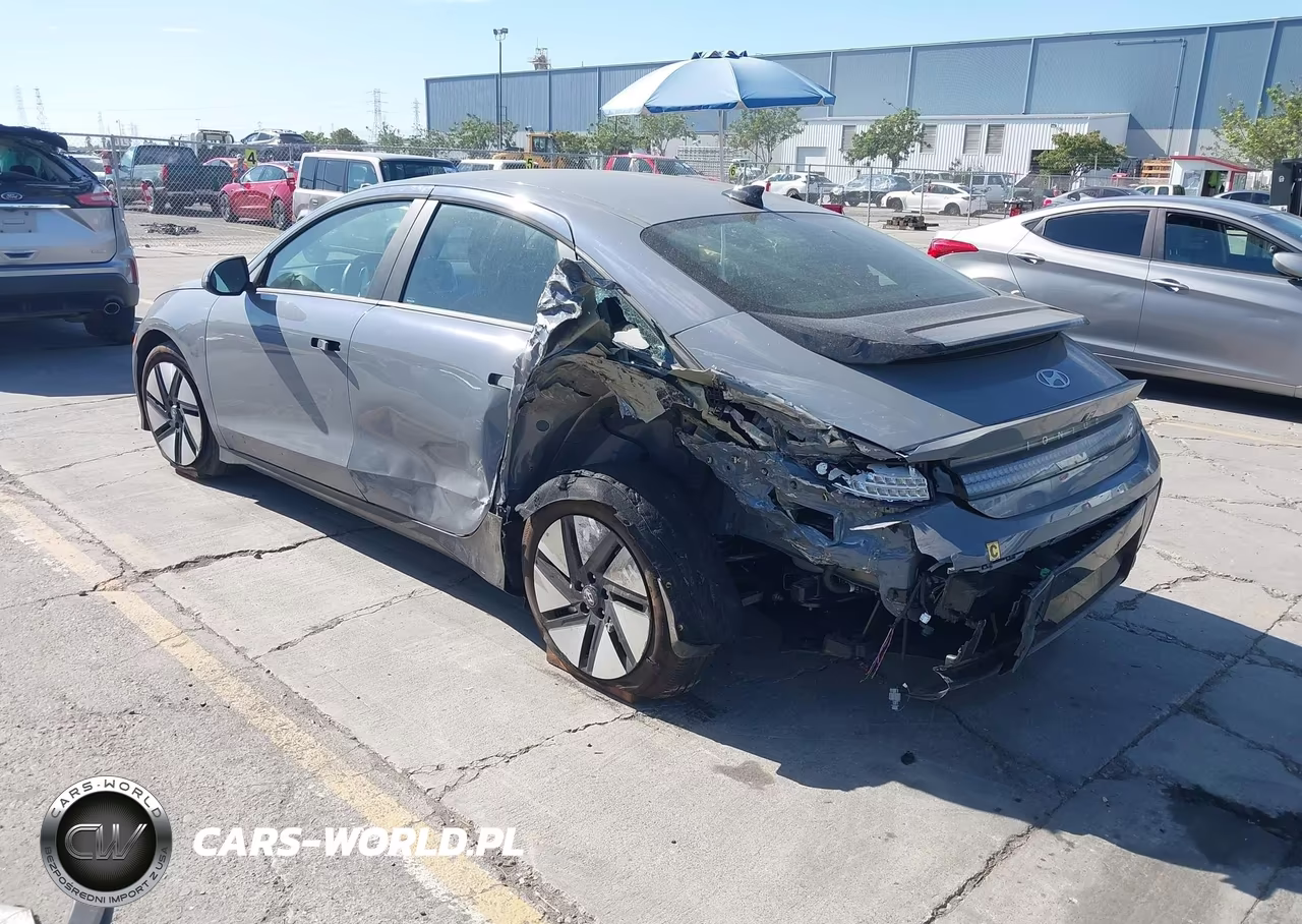2025 Hyundai Ioniq 6 Se VIN:KMHM24AA2SA114259 - 3