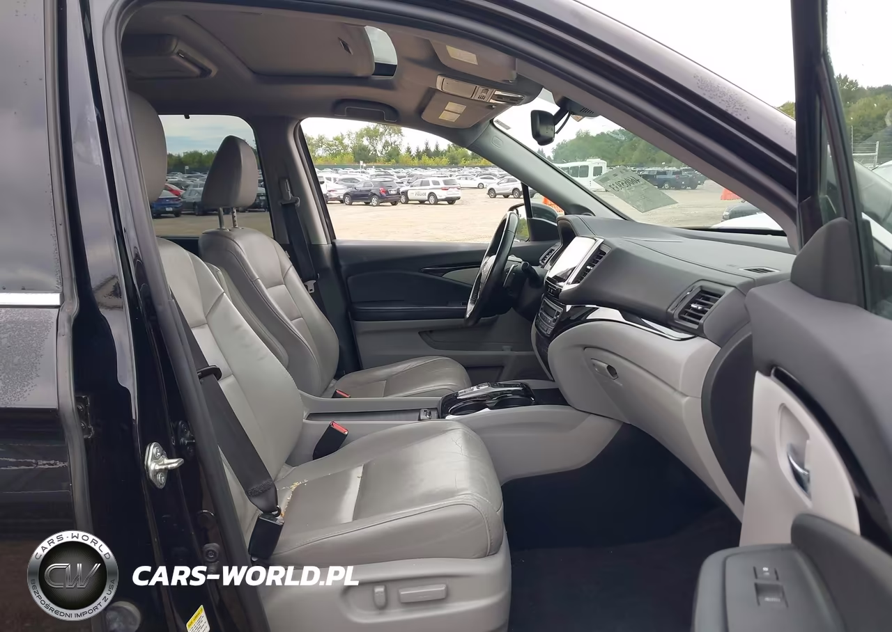 2016 Honda Pilot Touring VIN:5FNYF6H94GB039175 - 5