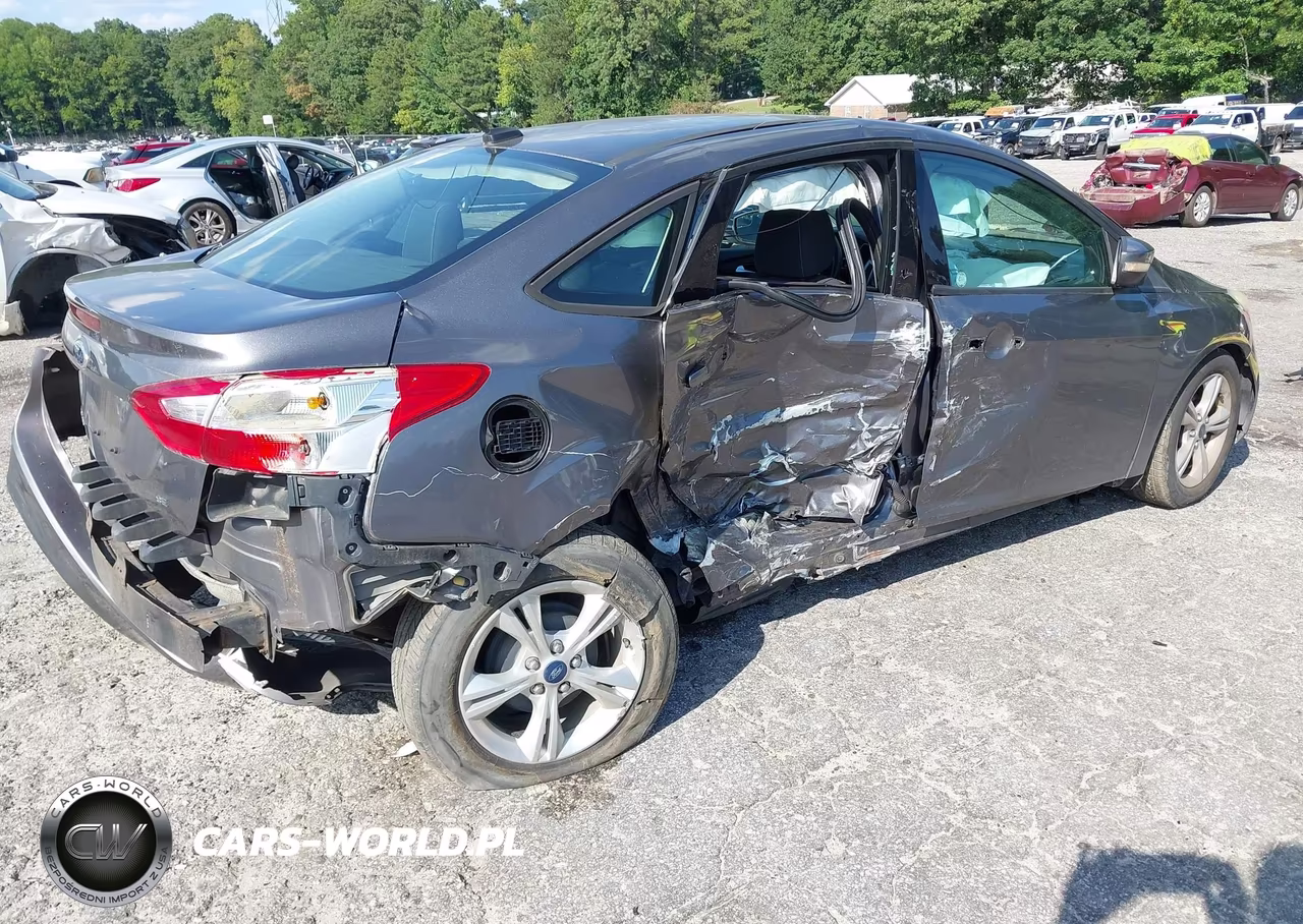 2014 Ford Focus Se VIN:1FADP3F28EL314515 - 4
