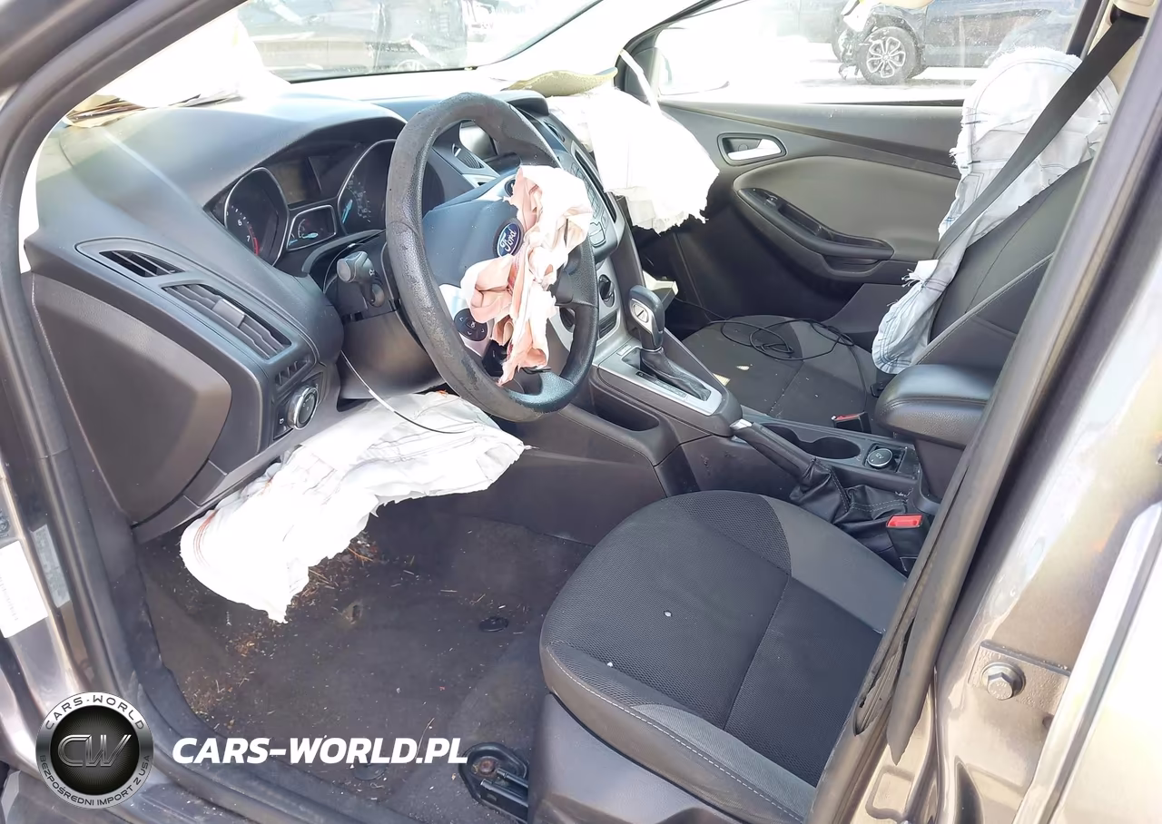 2014 Ford Focus Se VIN:1FADP3F28EL314515 - 5
