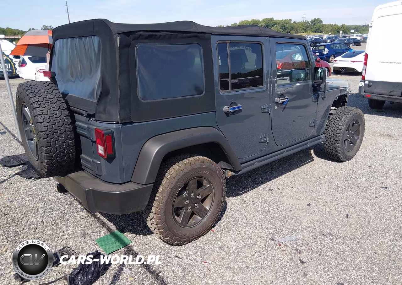 2017 Jeep Wrangler Unlimited Big Bear 4X4 VIN:1C4BJWDG4HL599270 - 4