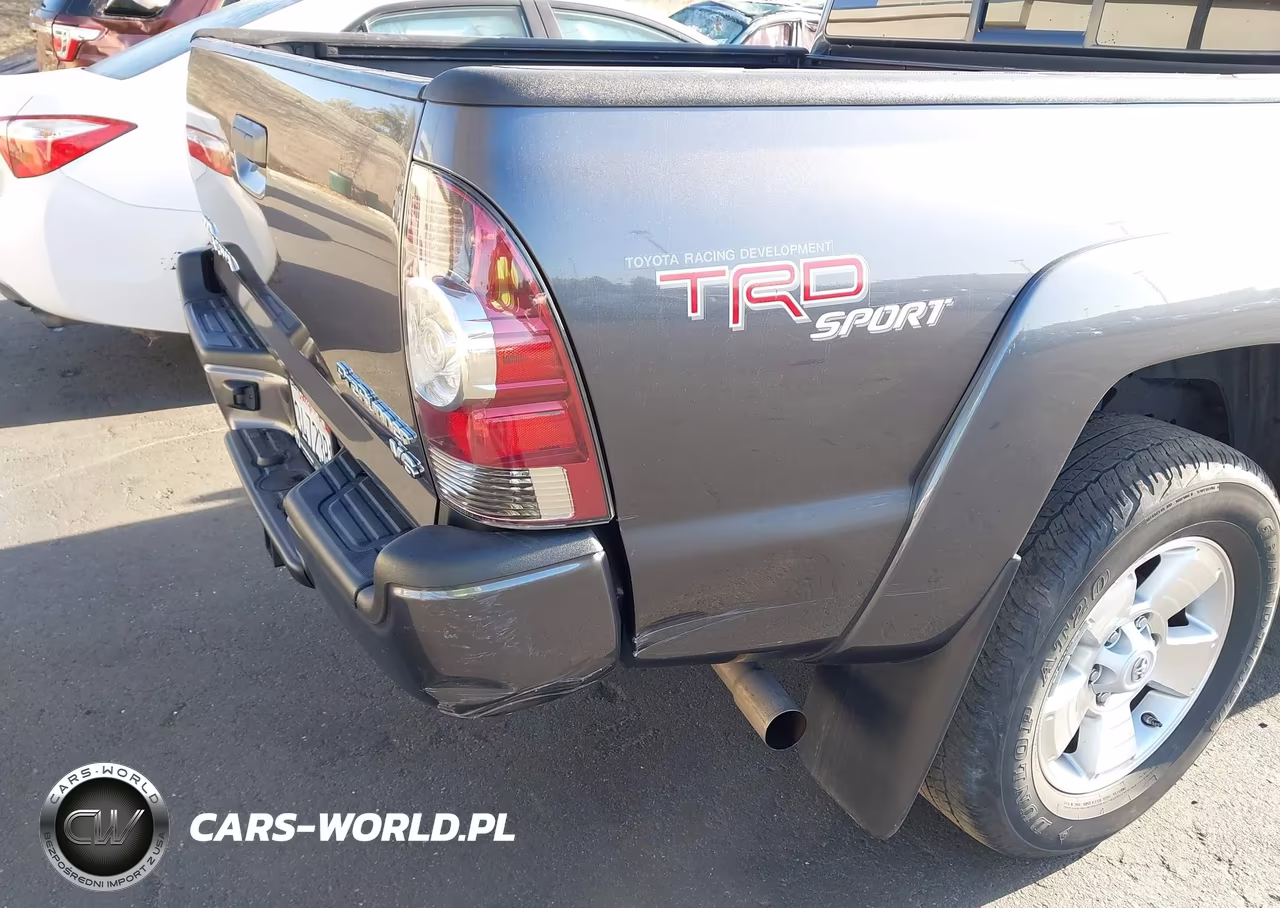 2011 Toyota Tacoma Prerunner V6 VIN:3TMJU4GN7BM116409 - 18