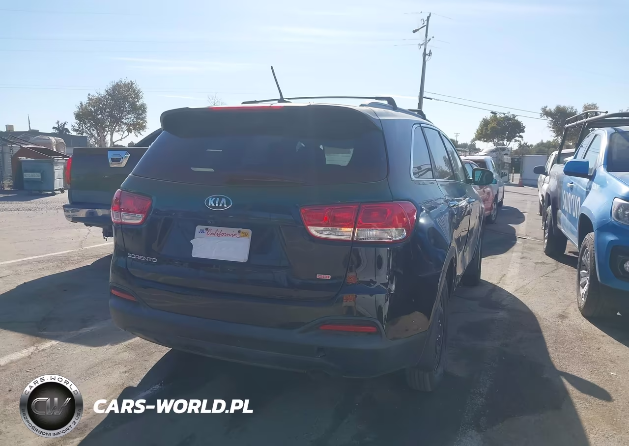 2017 Kia Sorento 2.4L Lx VIN:5XYPG4A35HG200923 - 4