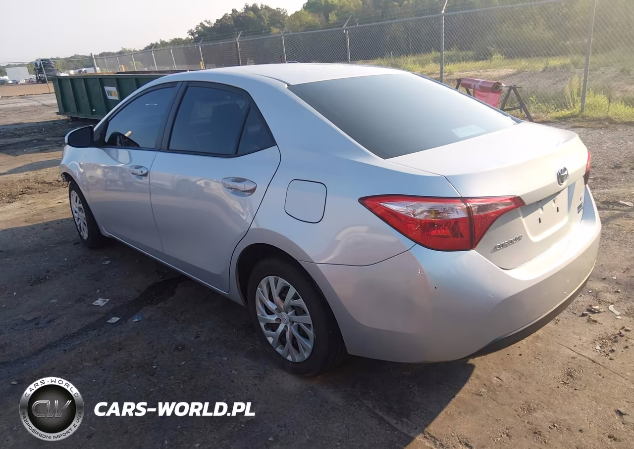 2019 Toyota Corolla Le VIN:5YFBURHE7KP932349 - 3