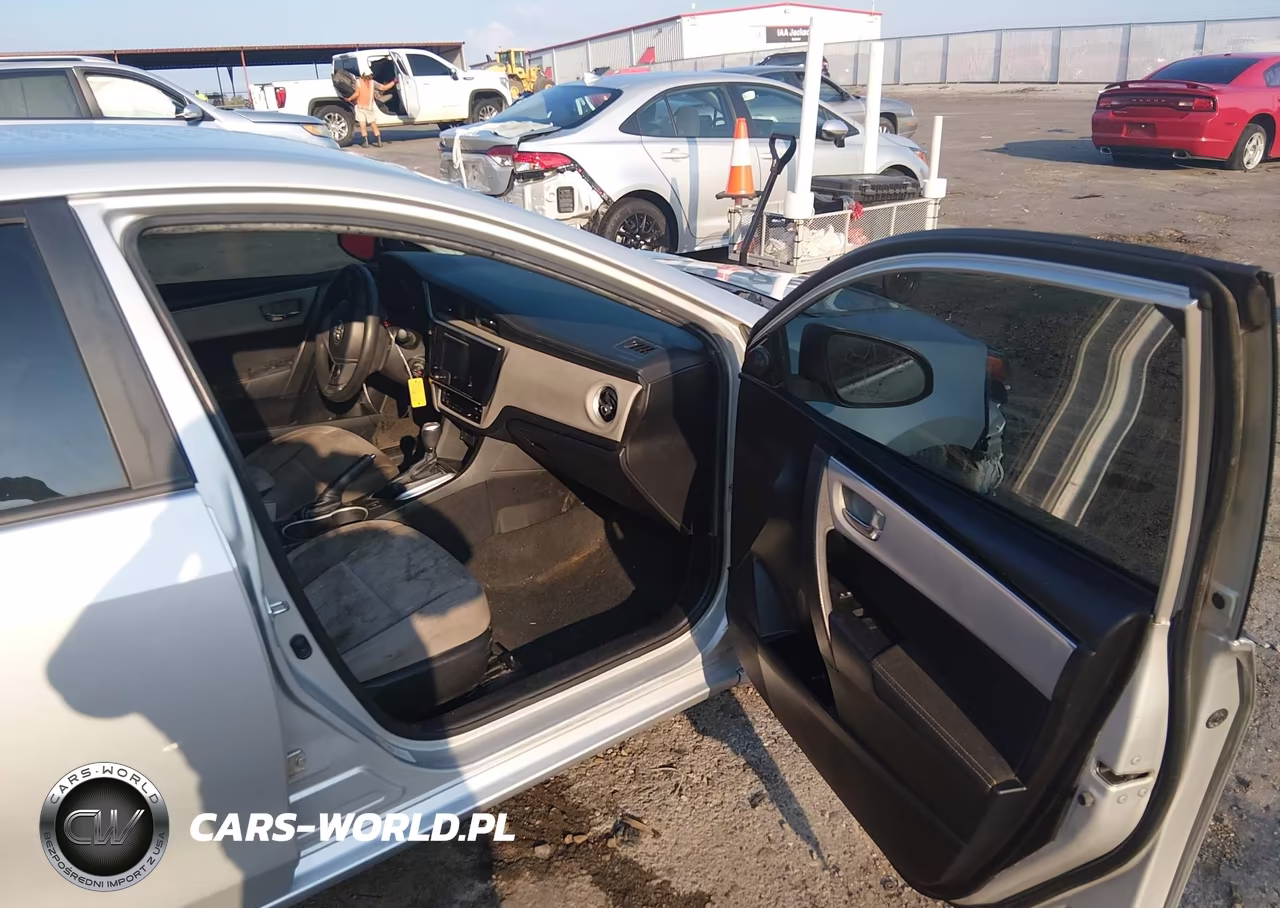 2019 Toyota Corolla Le VIN:5YFBURHE7KP932349 - 5