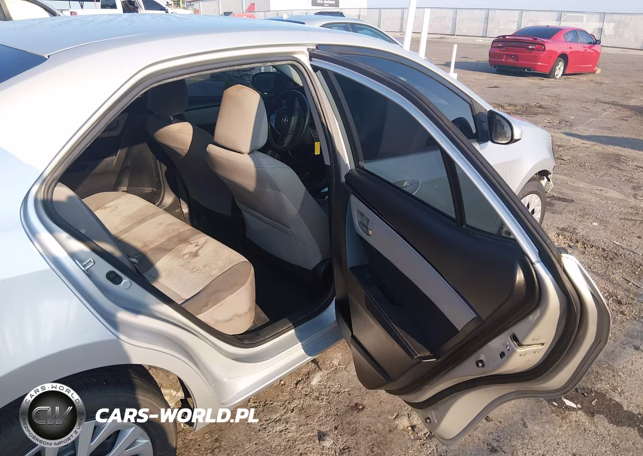 2019 Toyota Corolla Le VIN:5YFBURHE7KP932349 - 8