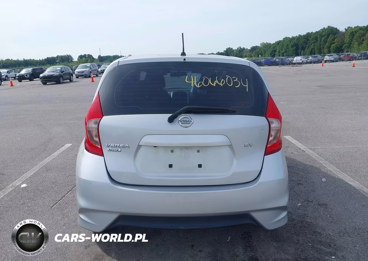 2018 Nissan Versa Note Sv VIN:3N1CE2CP1JL370464 - 17