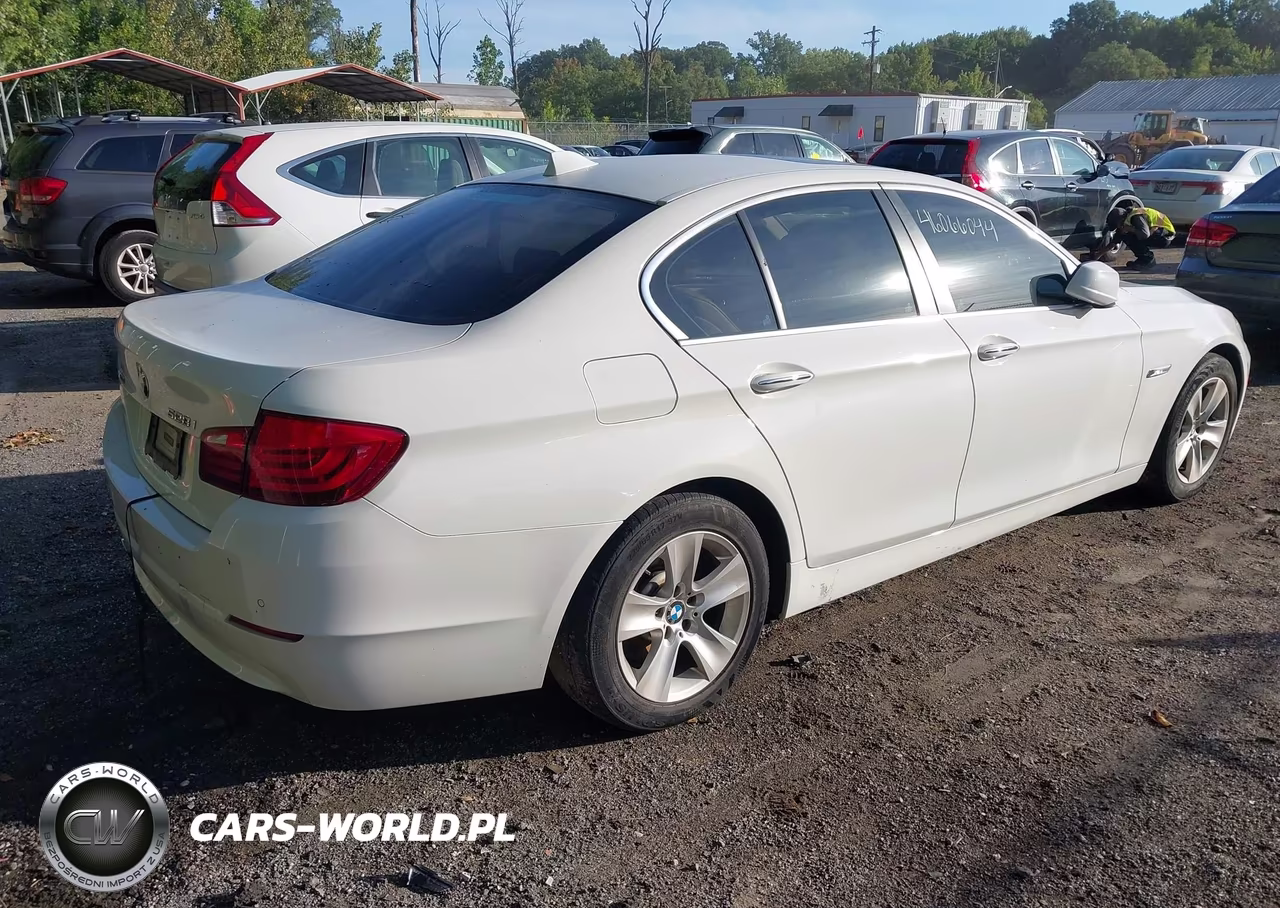 2013 BMW 528I xDrive VIN:WBAXH5C58DD112424 - 4