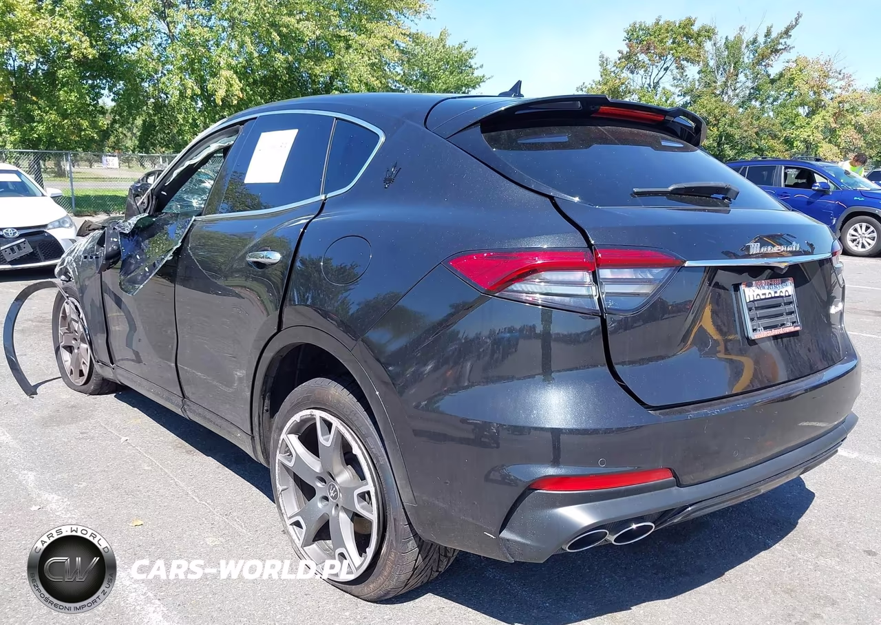 2023 Maserati Levante Modena VIN:ZN661YUM8PX419586 - 3