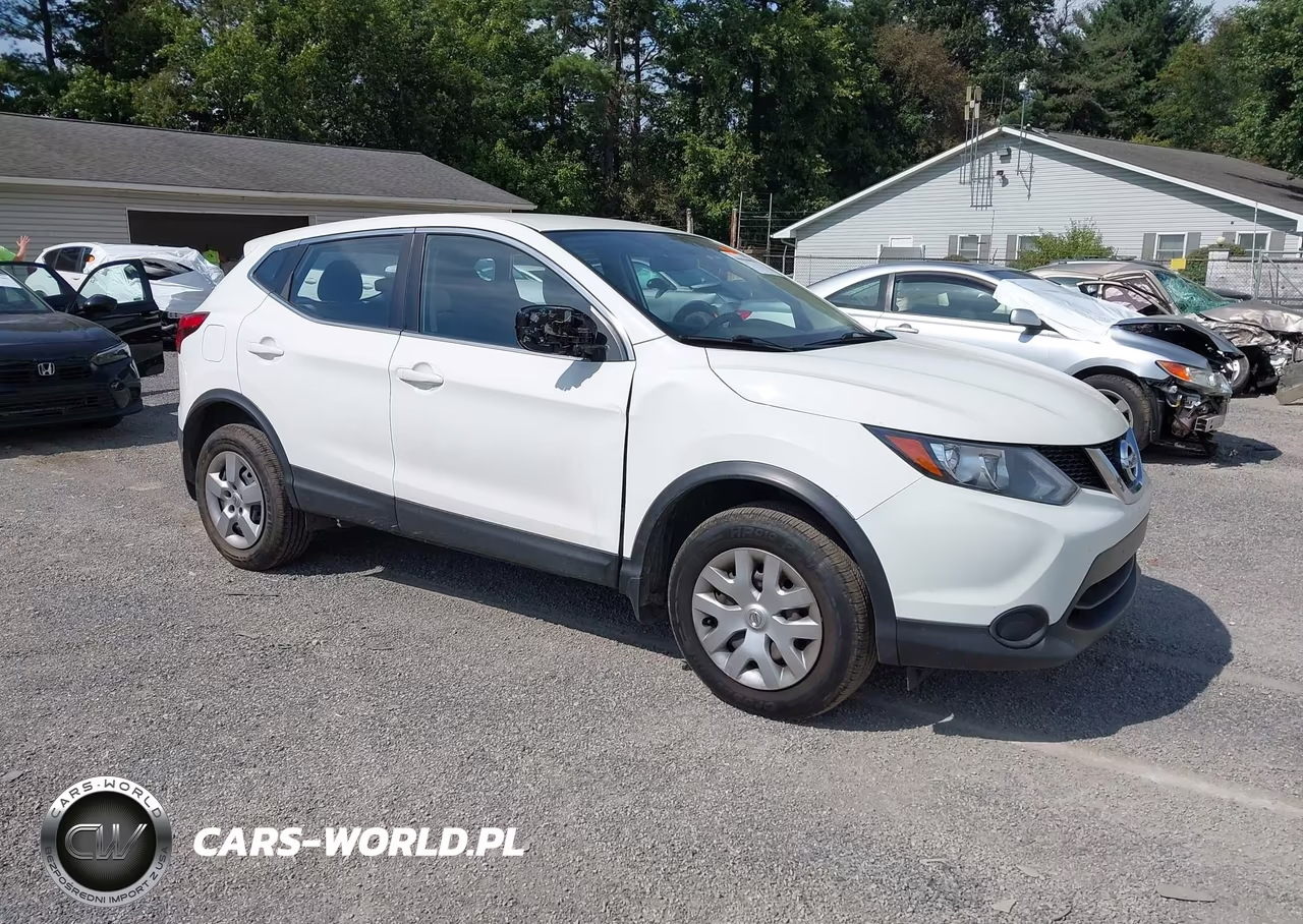 2017 Nissan Rogue Sport S – zdjęcie 1 z 18