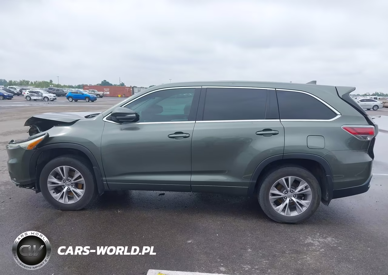 2015 Toyota Highlander Le Plus V6 VIN:5TDBKRFH7FS094954 - 14