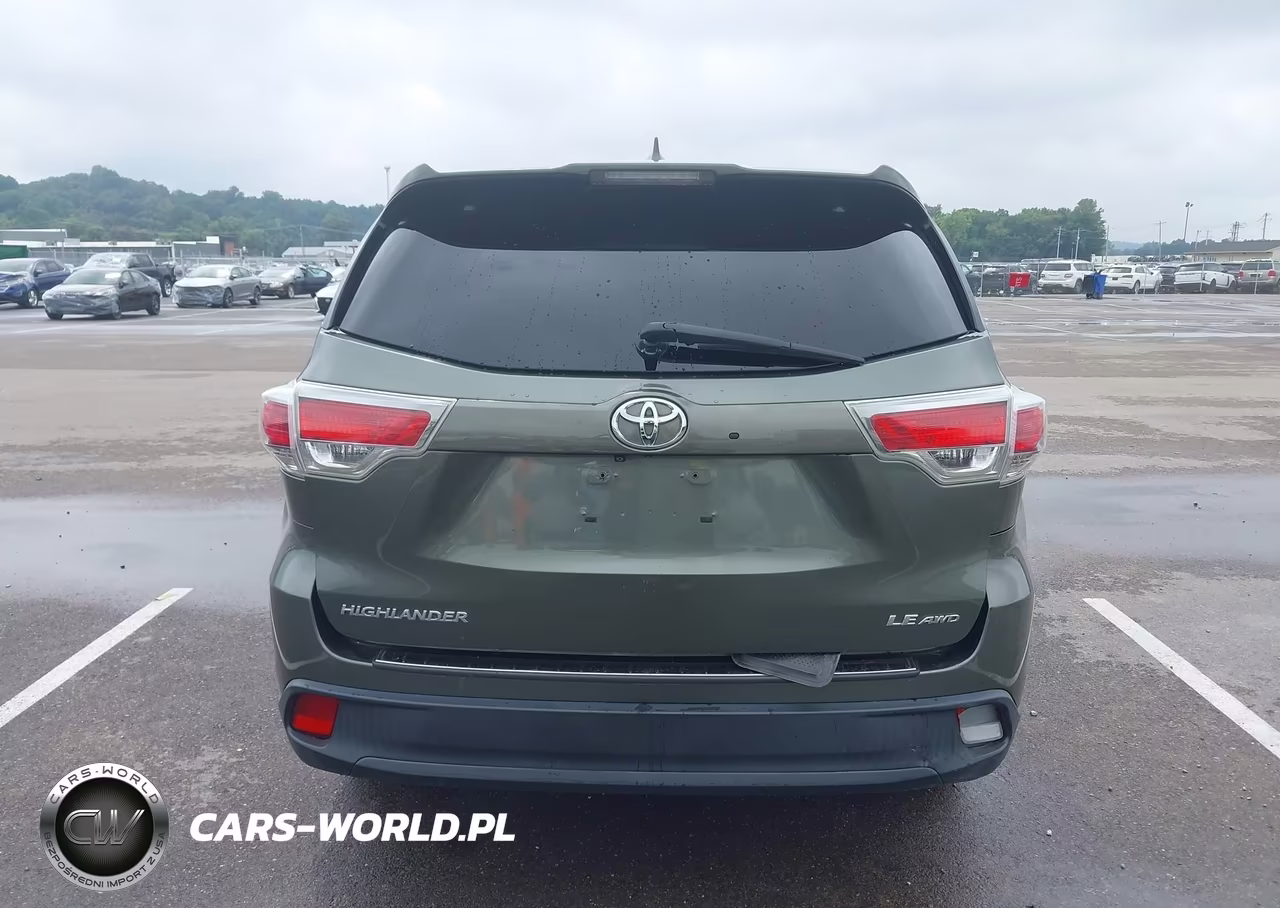 2015 Toyota Highlander Le Plus V6 VIN:5TDBKRFH7FS094954 - 16