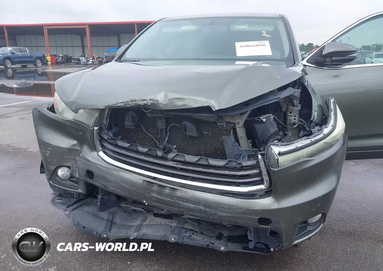 2015 Toyota Highlander Le Plus V6 VIN:5TDBKRFH7FS094954 - 6