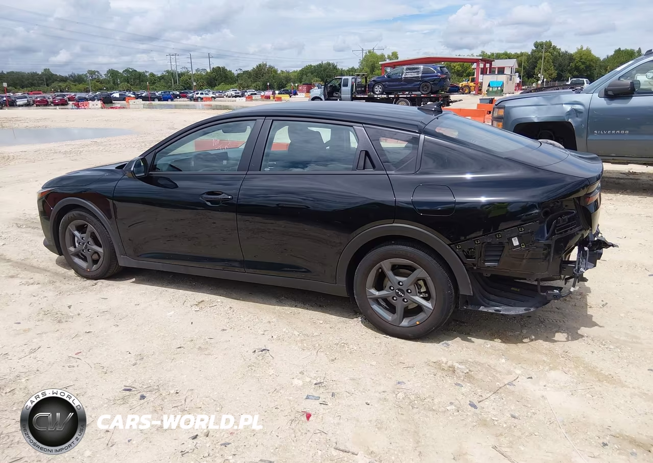 2025 Kia K4 Lxs VIN:3KPFT4DE2SE187332 - 15