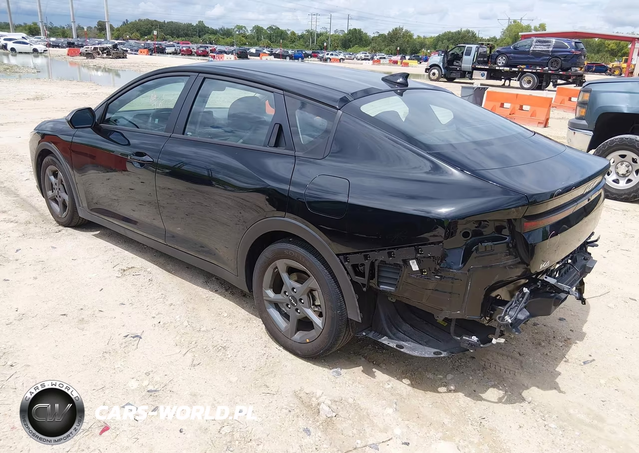 2025 Kia K4 Lxs VIN:3KPFT4DE2SE187332 - 3