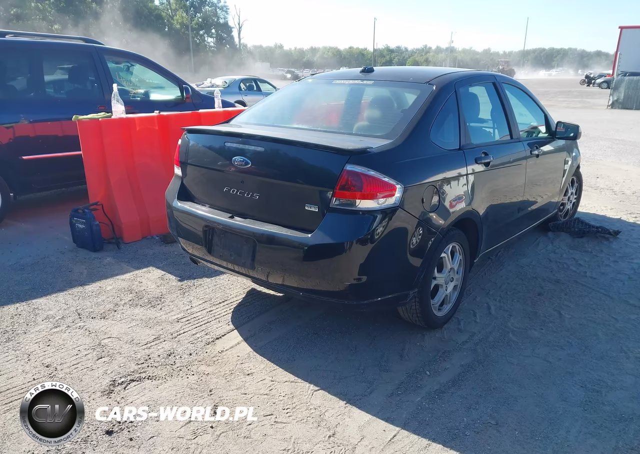 2008 Ford Focus Se-Ses VIN:1FAHP35N28W157452 - 4