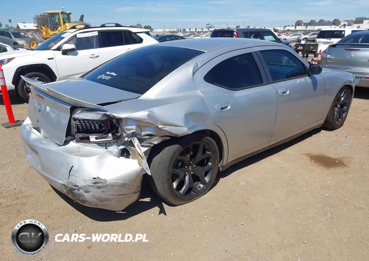 2007 Dodge Charger VIN:2B3KA43G67H864712 - 4