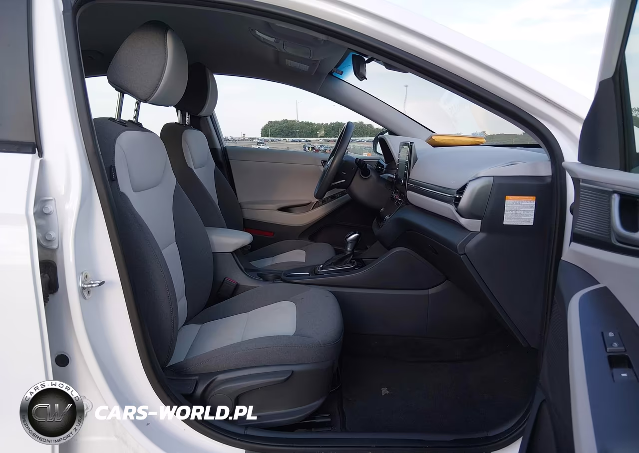 2020 Hyundai Ioniq Hybrid Blue VIN:KMHC65LC6LU233176 - 5