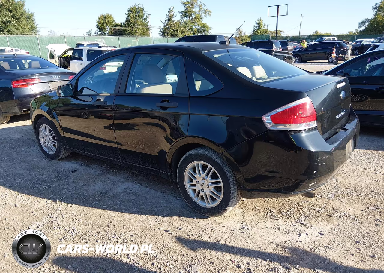2009 Ford Focus Se VIN:1FAHP35N59W120638 - 3