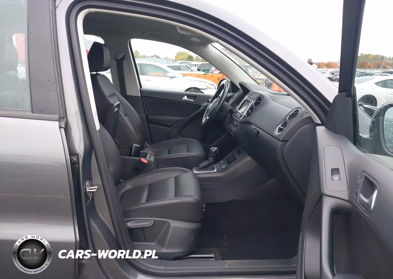 2016 Volkswagen Tiguan S VIN:WVGBV7AX1GW590257 - 5