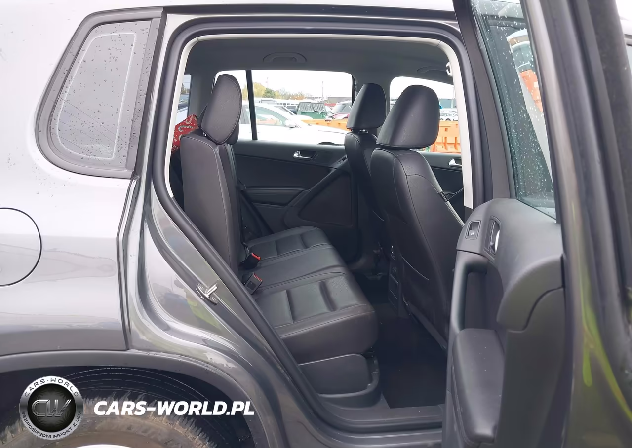 2016 Volkswagen Tiguan S VIN:WVGBV7AX1GW590257 - 8