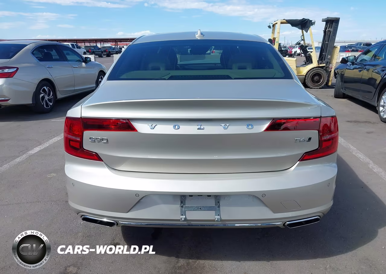 2018 Volvo S90 T6 Momentum VIN:LVY992MK9JP036159 - 16
