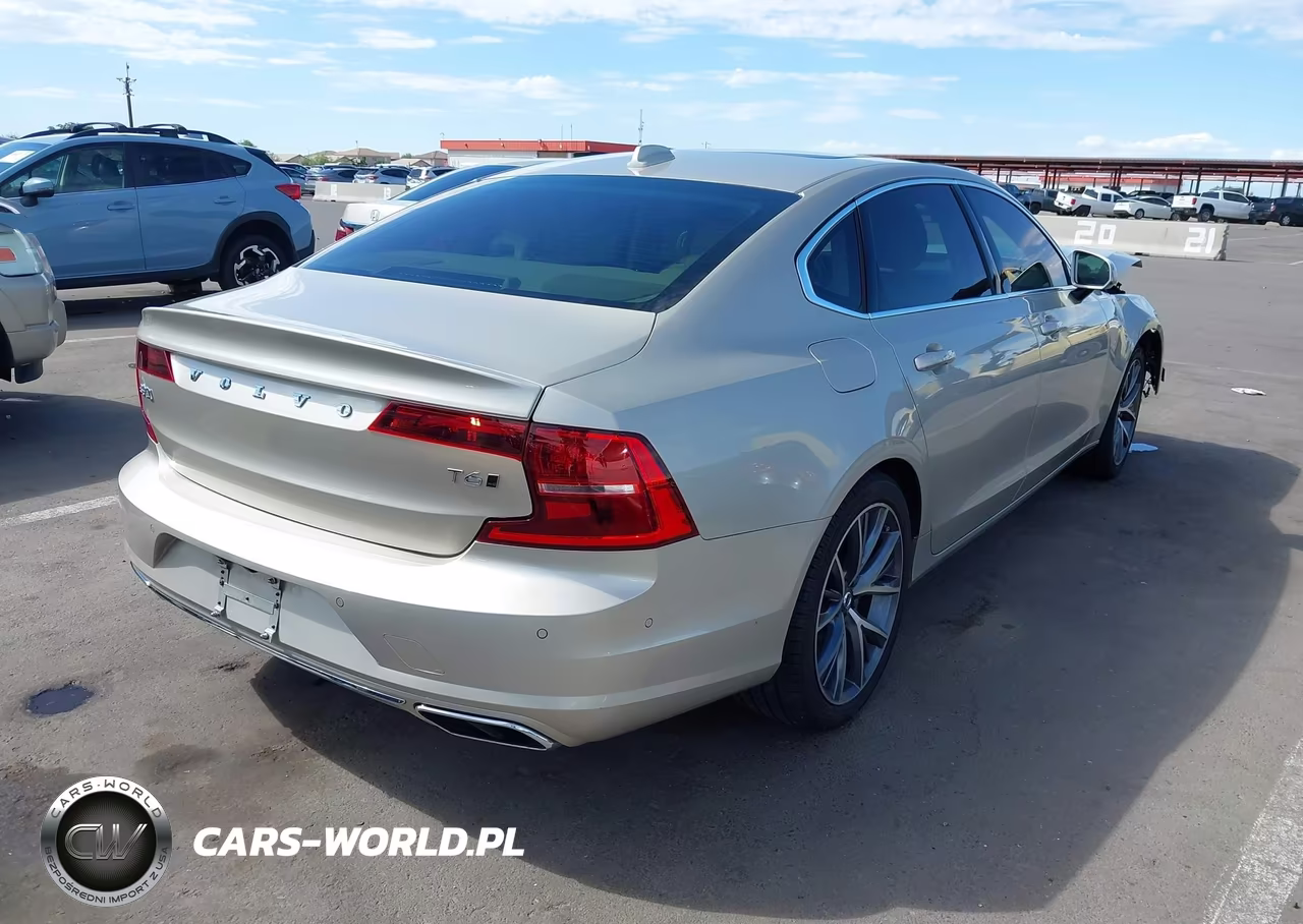 2018 Volvo S90 T6 Momentum VIN:LVY992MK9JP036159 - 4