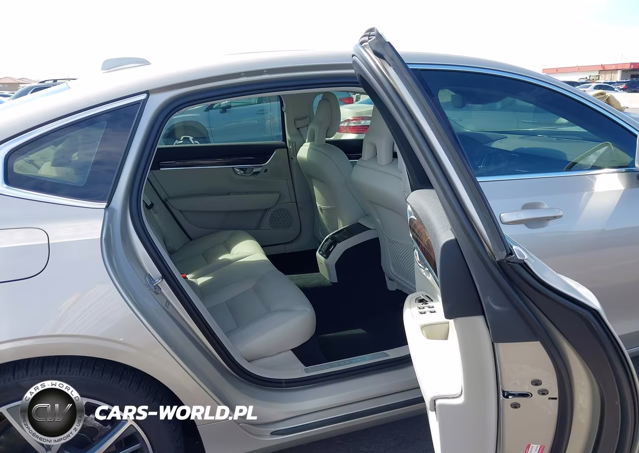 2018 Volvo S90 T6 Momentum VIN:LVY992MK9JP036159 - 8