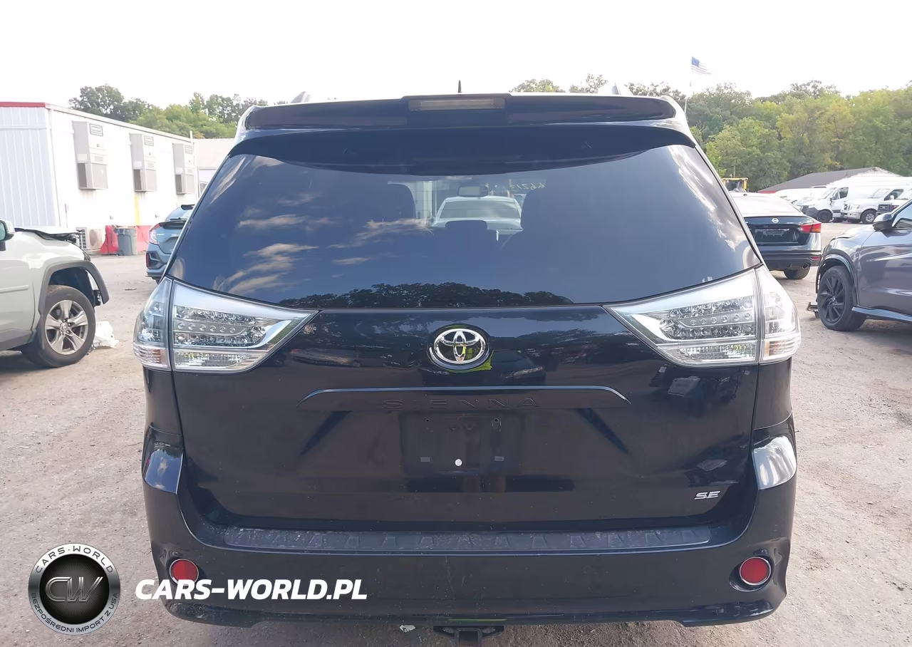 2019 Toyota Sienna Se Premium 8 Passenger VIN:5TDXZ3DC1KS010465 - 16