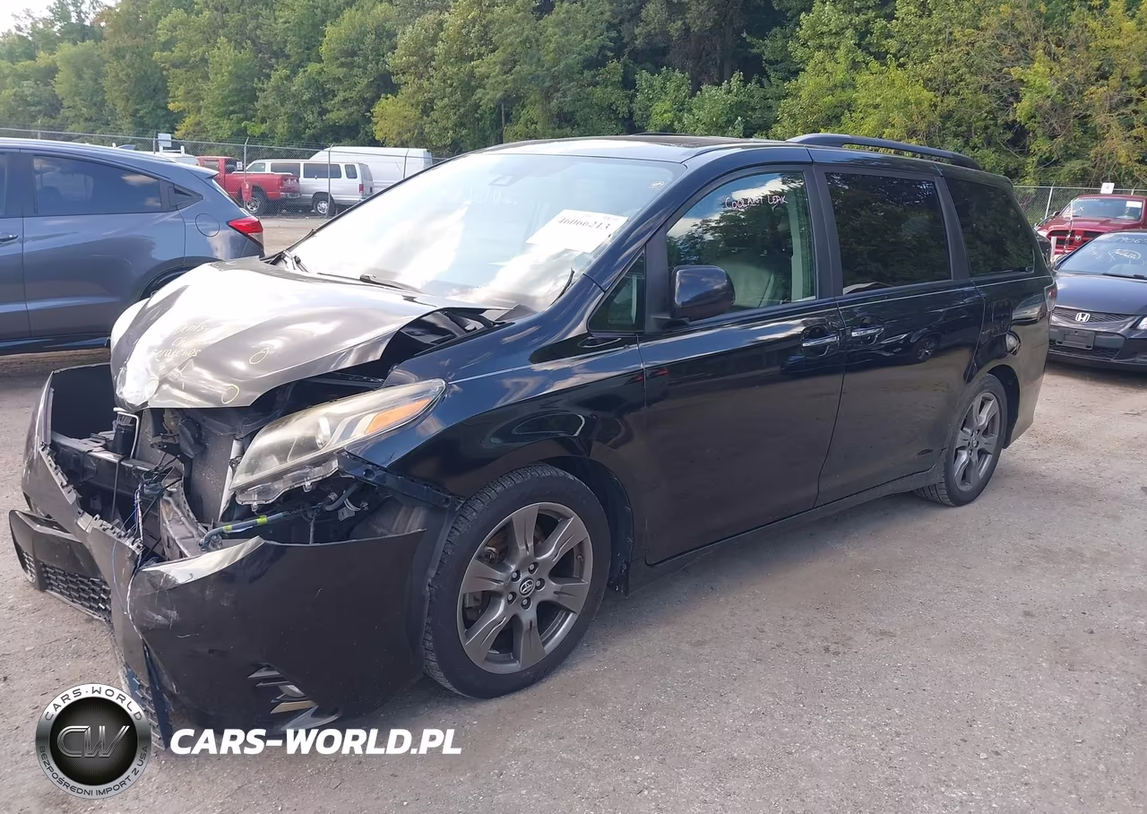 2019 Toyota Sienna Se Premium 8 Passenger VIN:5TDXZ3DC1KS010465 - 2