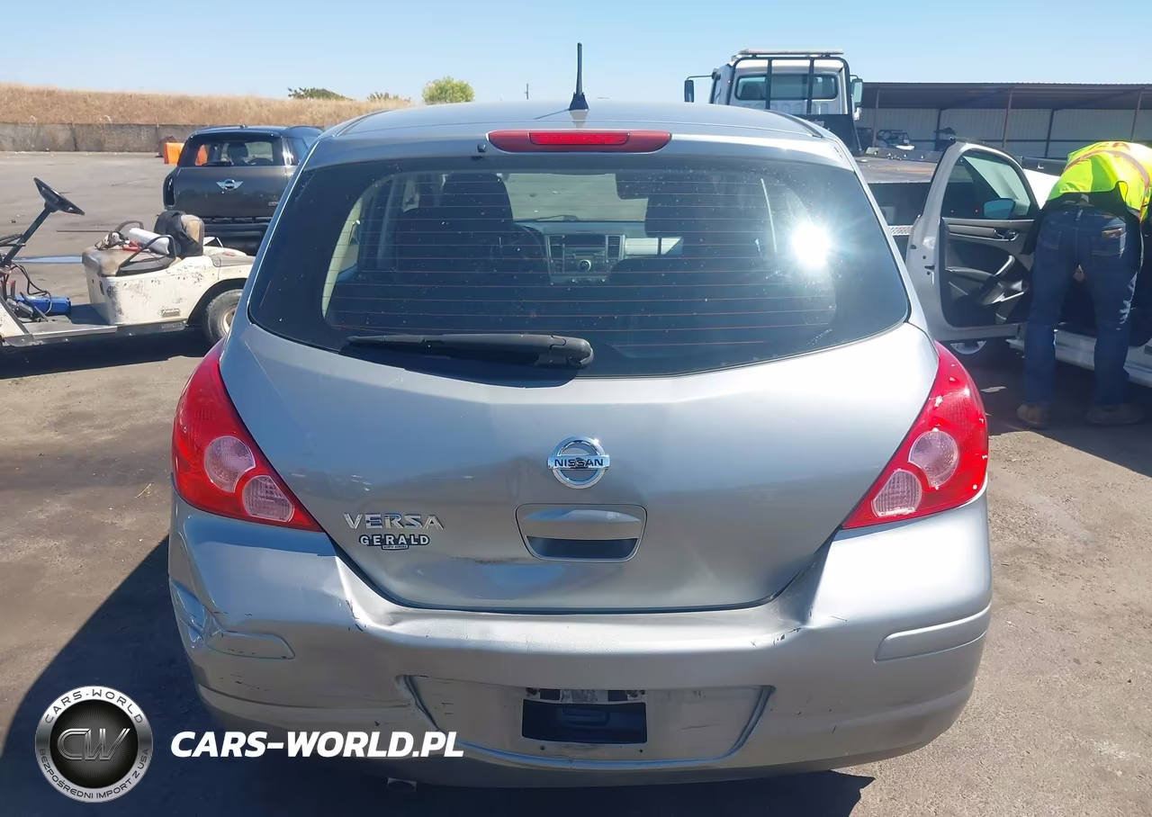 2011 Nissan Versa 1.8S VIN:3N1BC1CP4BL412526 - 16