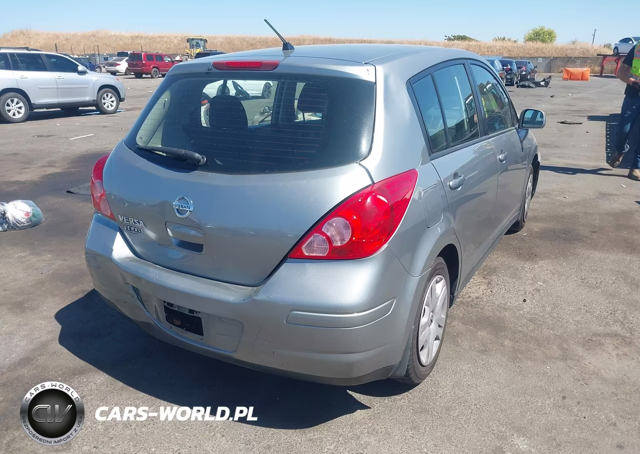 2011 Nissan Versa 1.8S VIN:3N1BC1CP4BL412526 - 4