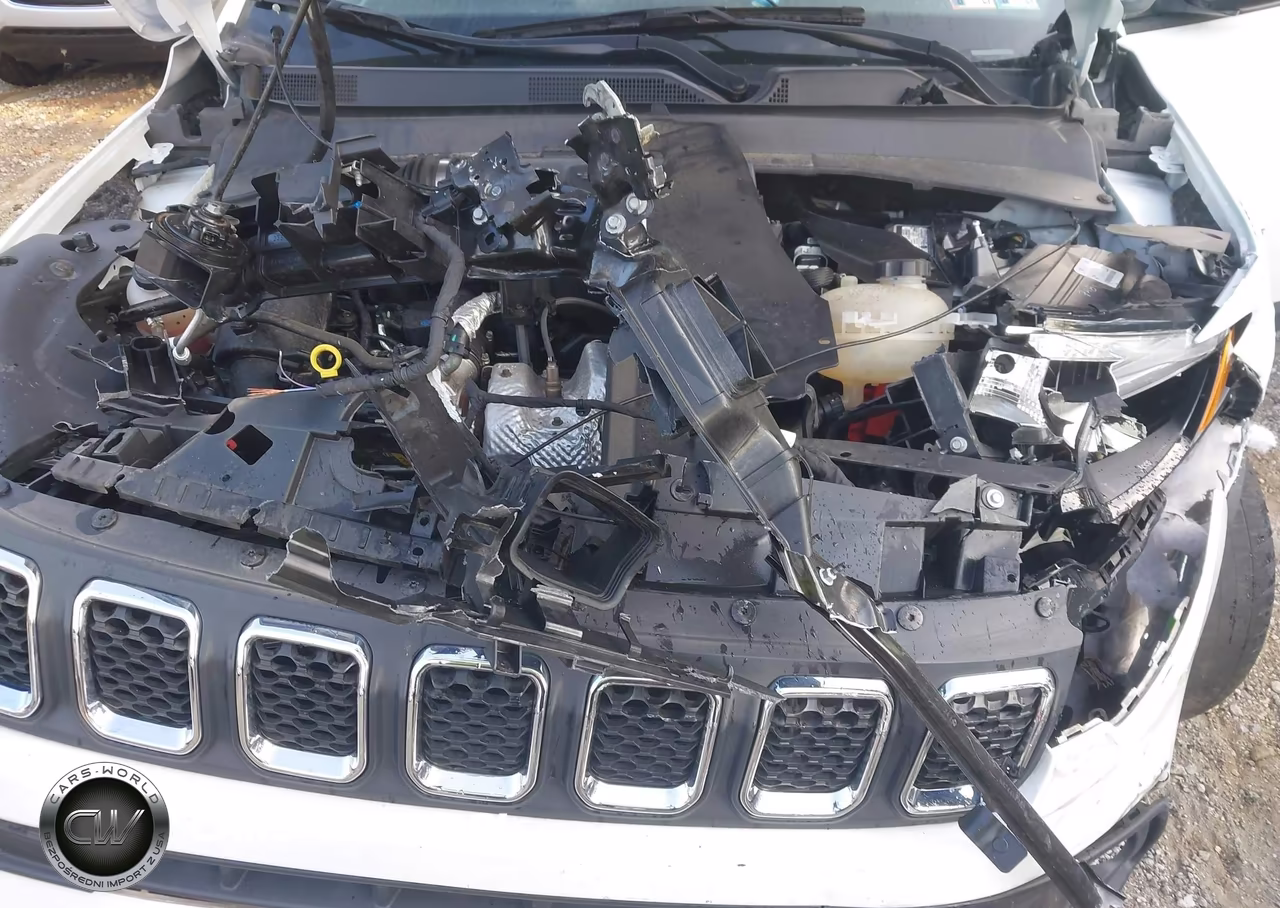 2024 Jeep Compass Latitude Lux Fwd VIN:3C4NJDFN0RT582968 - 10