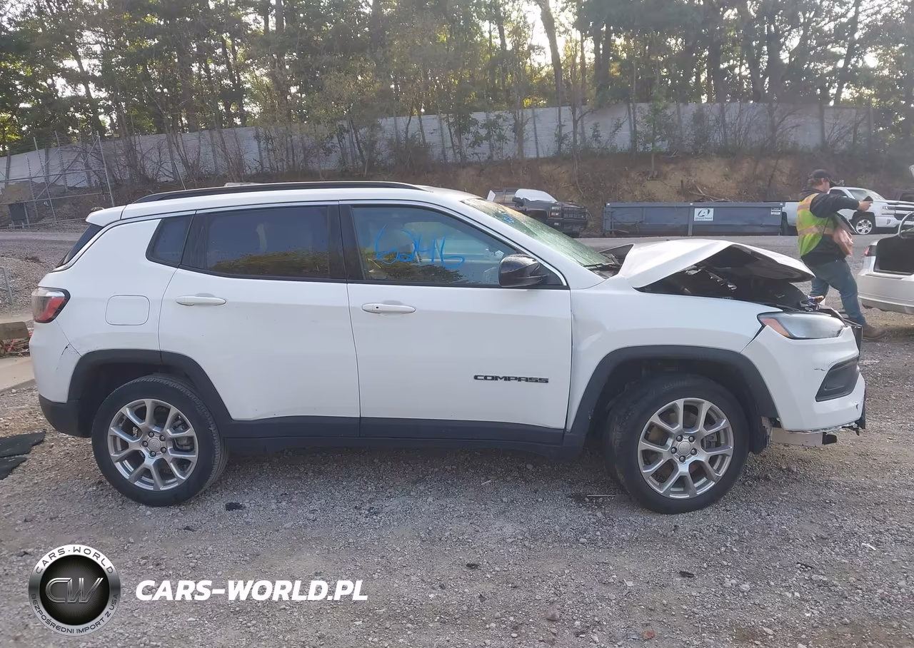 2024 Jeep Compass Latitude Lux Fwd VIN:3C4NJDFN0RT582968 - 13