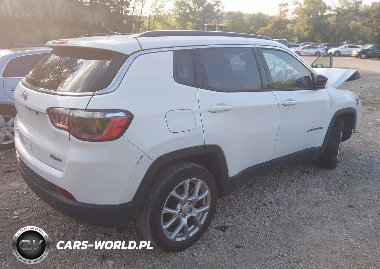 2024 Jeep Compass Latitude Lux Fwd VIN:3C4NJDFN0RT582968 - 4