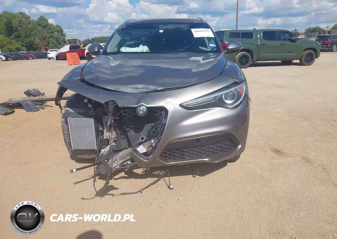 2018 Alfa Romeo Stelvio Ti Awd VIN:ZASFAKBNXJ7B67610 - 13