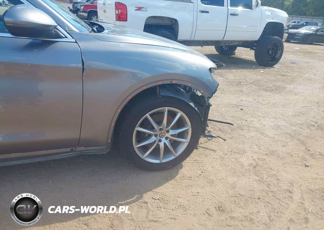2018 Alfa Romeo Stelvio Ti Awd VIN:ZASFAKBNXJ7B67610 - 18